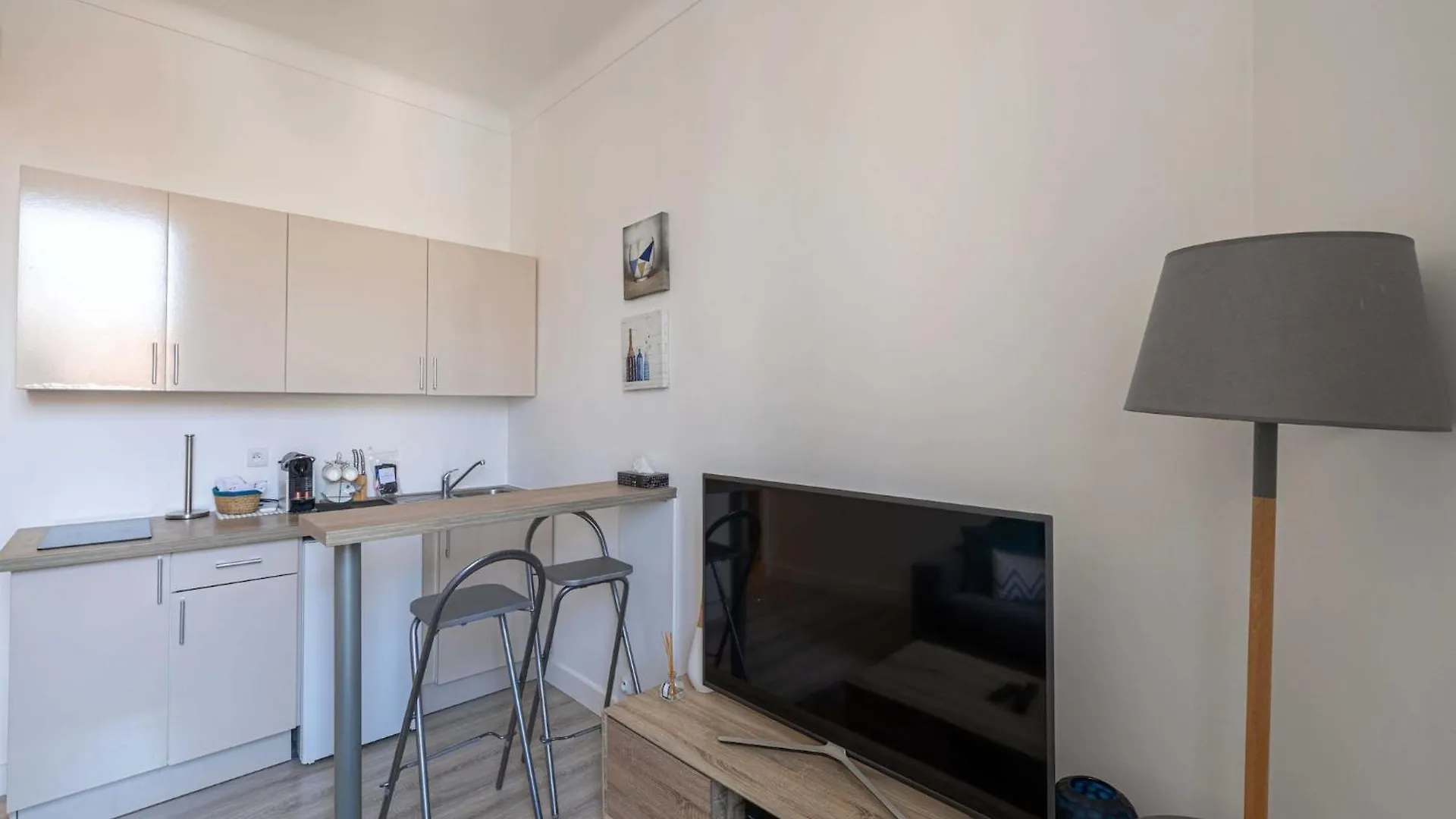 Beautiful Renovated Apartment - Near Croisette - 1Br 4P Cannes