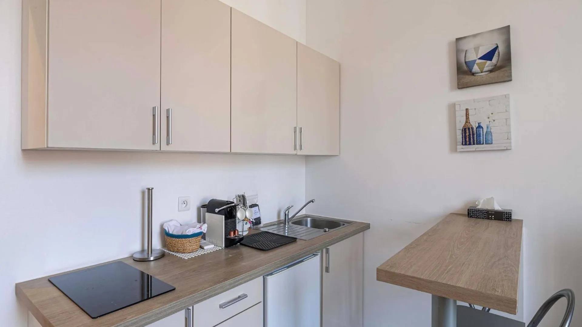 Beautiful Renovated Apartment - Near Croisette - 1Br 4P Cannes